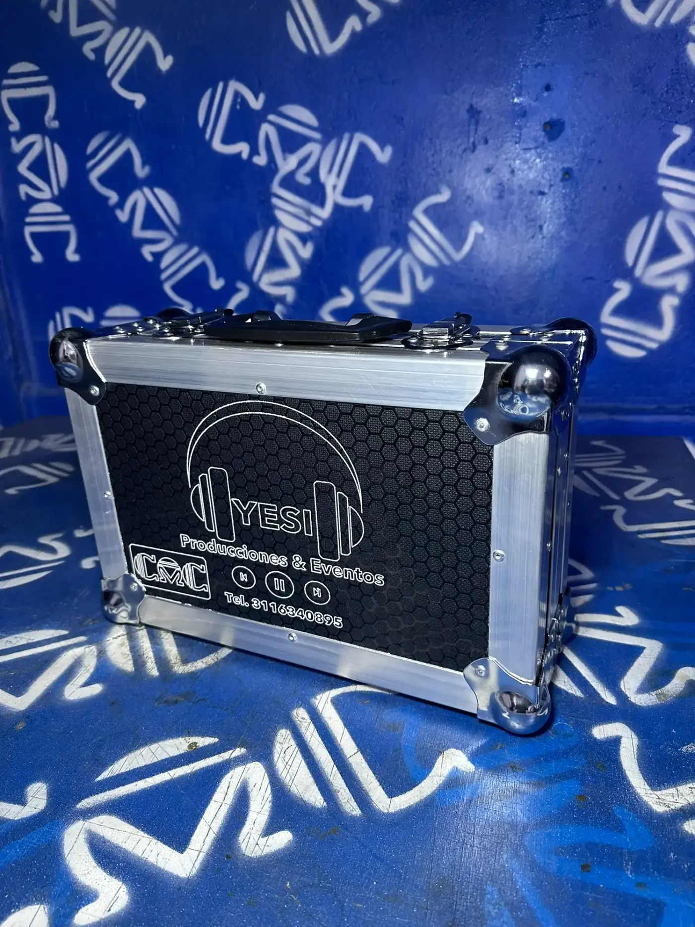 Case CMC — Grabado con tu marca