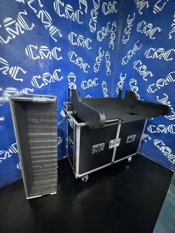 Case hidráulico para consola de 32 canales fabricado por CMC Cases